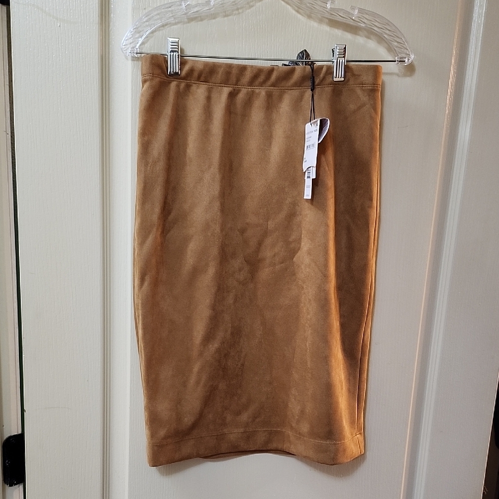 TAHARI SOFT FAUX SUEDE PENCIL SKIRT